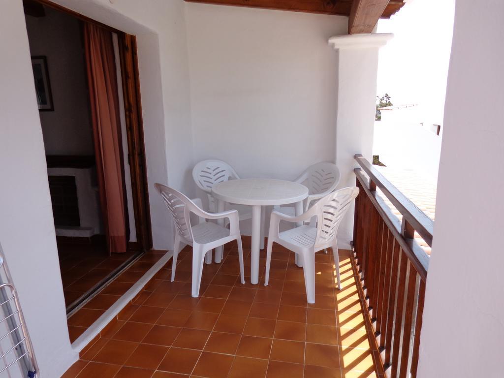Apartamentos Los Pinares Benet Santa Eulária des Riu Quarto foto