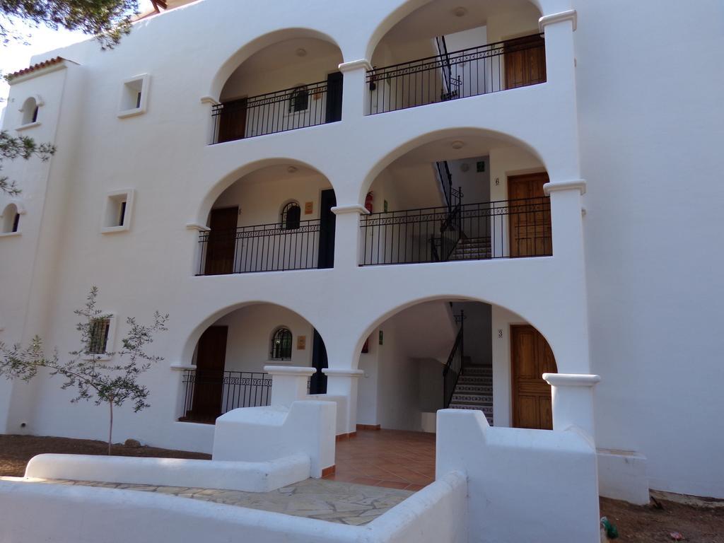 Apartamentos Los Pinares Benet Santa Eulária des Riu Exterior foto