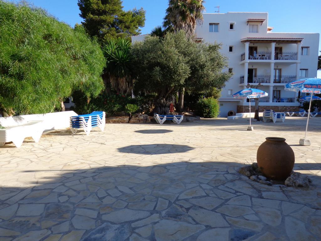 Apartamentos Los Pinares Benet Santa Eulária des Riu Exterior foto