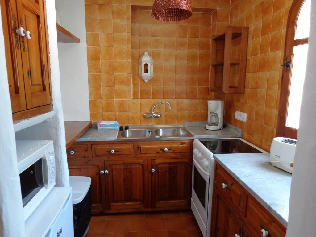 Apartamentos Los Pinares Benet Santa Eulária des Riu Quarto foto