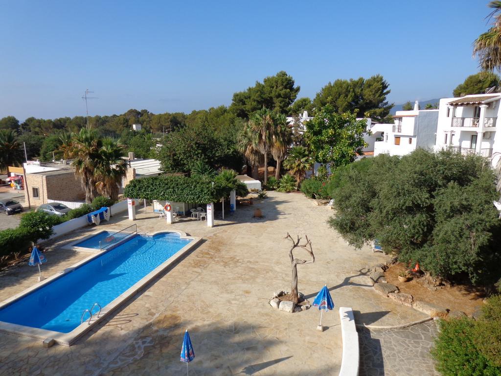 Apartamentos Los Pinares Benet Santa Eulária des Riu Exterior foto